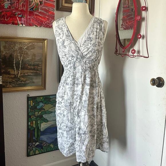 Converse Dresses & Skirts - converse black white floral sleevless midi dress
